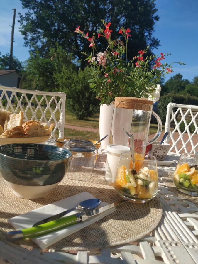 La Resiniere De Pirique Bed & Breakfast ปารองติส-ออง-บอร์น ภายนอก รูปภาพ