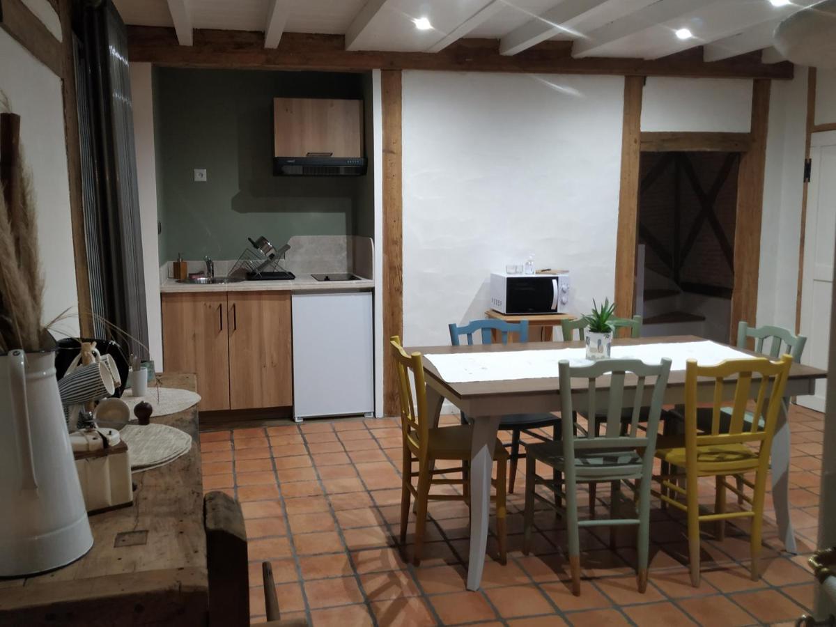 La Resiniere De Pirique Bed & Breakfast ปารองติส-ออง-บอร์น ภายนอก รูปภาพ